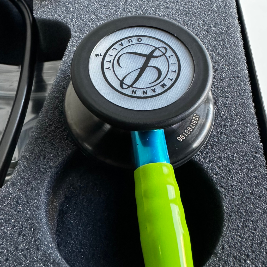 Littmann Classic III,  LIME,SMK,BLUE STEM